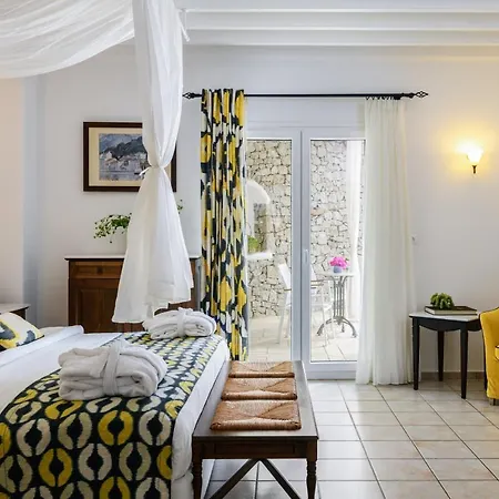 Pelican Bay Hotel